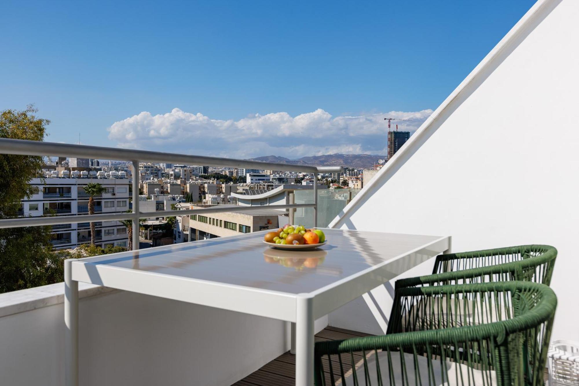 The Palm Suites - Adults Only Limassol Kültér fotó
